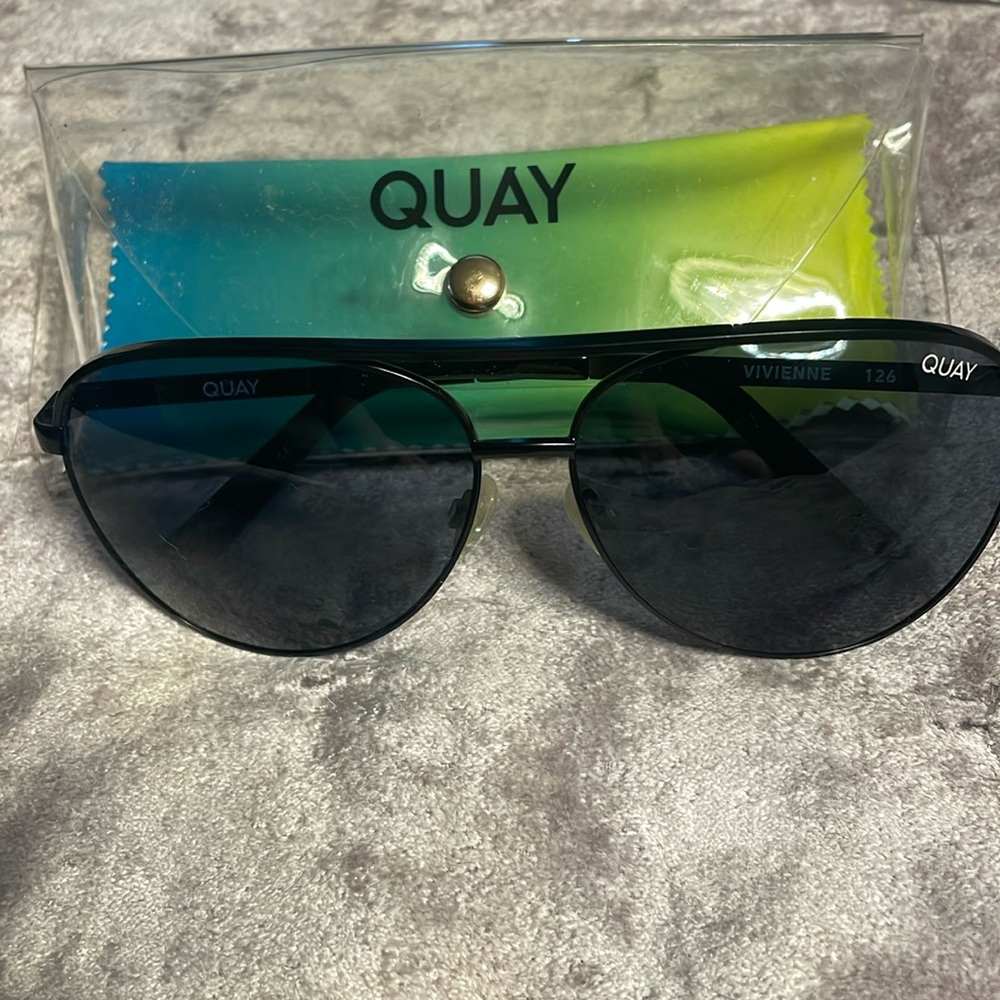 Quay vivienne sunglasses
